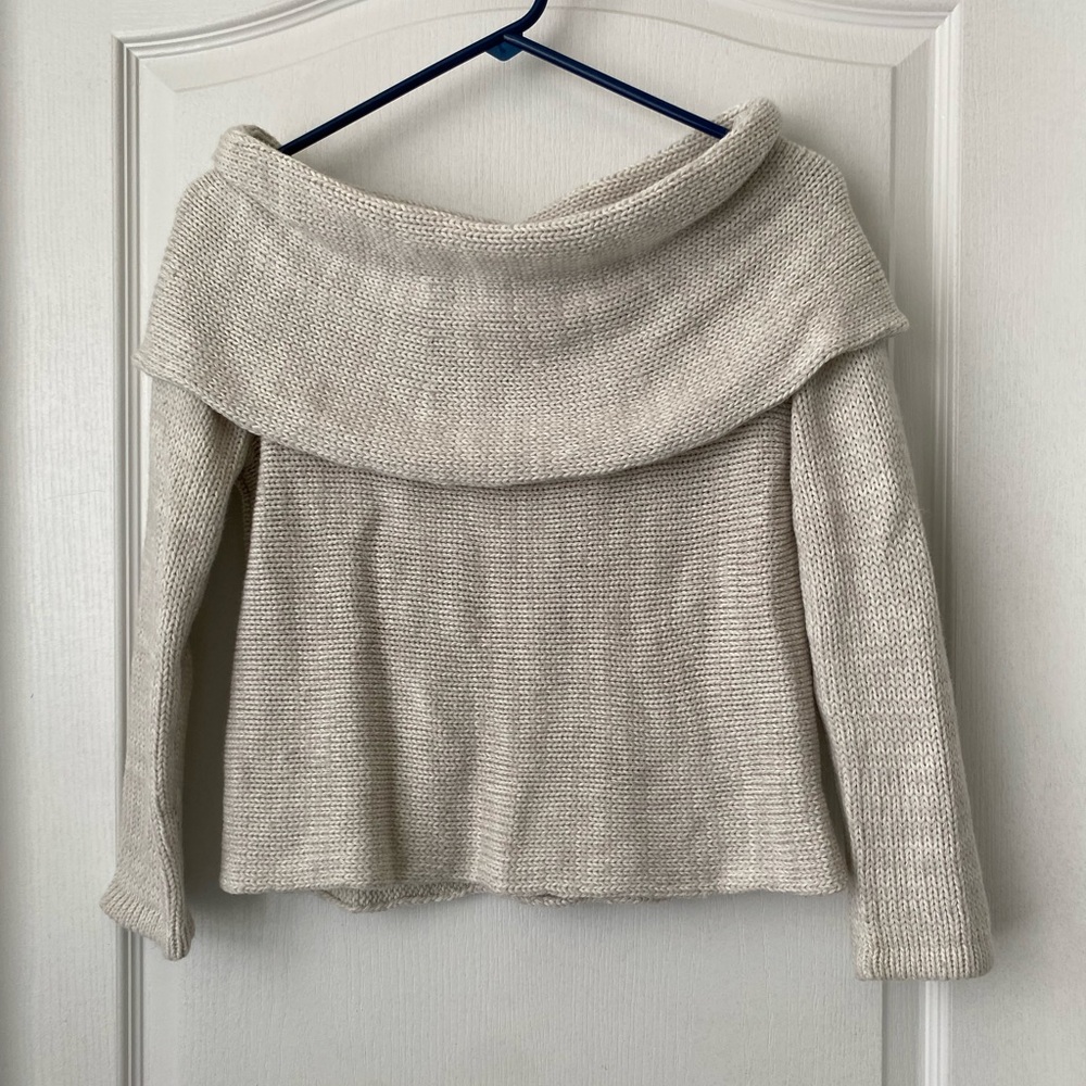 Seek the Label. Size small. Off the shoulder sweater